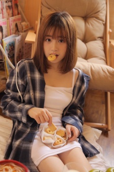 三个人一起C你的感受